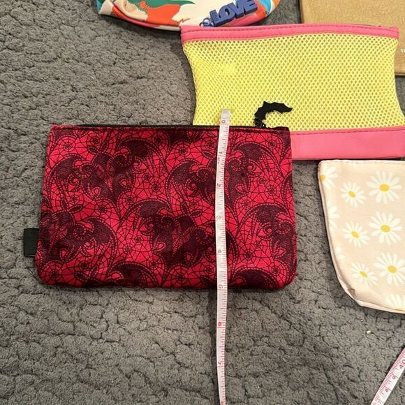 Ipsy Bags Makeup Cosmetics Bags - Picture 3 of 4